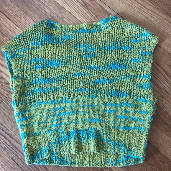 Kimchi & Blue open knit muscle tee shaped sweater - Picture 2 of 5